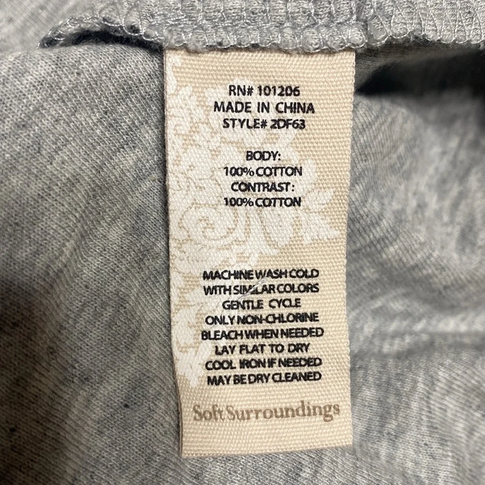 Soft surroundings gray striped v neck knit long sleeve dress size medium